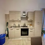 Floris Tra Mare E Montagna Apartament