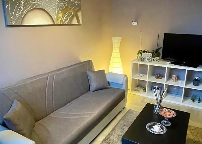 Floris Tra Mare E Montagna Apartament