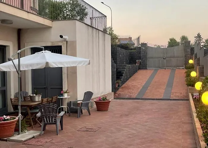 Floris Tra Mare E Montagna Apartament *